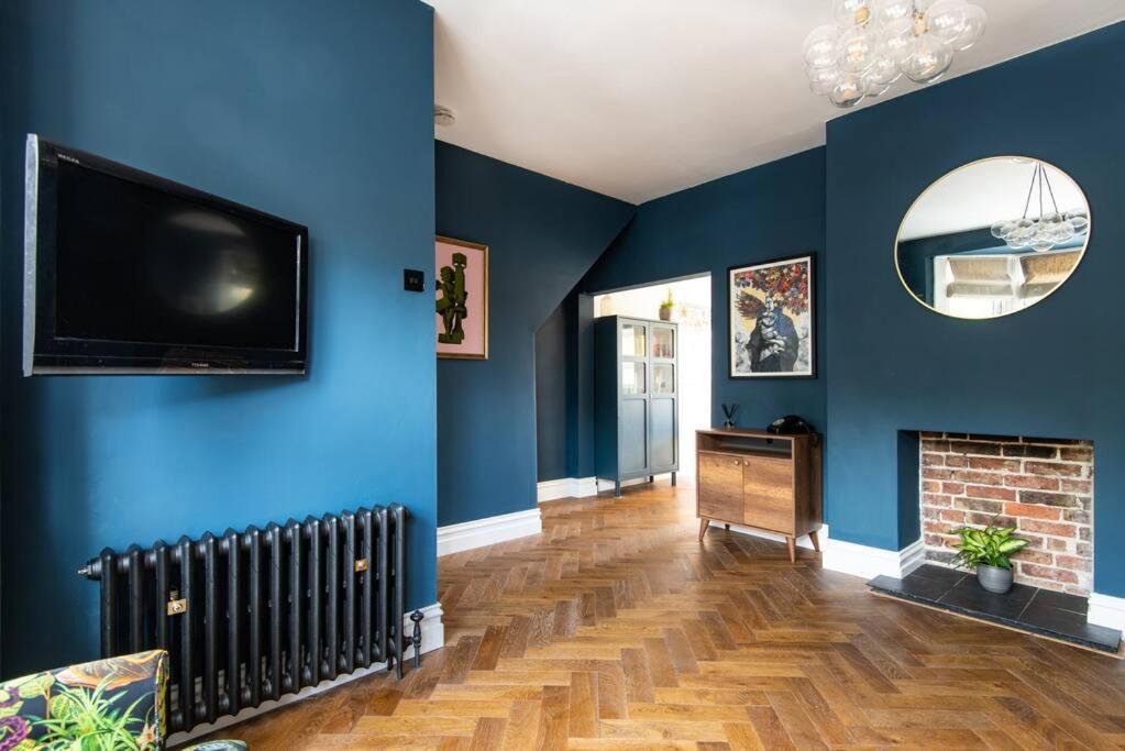 Вилла Newly Renovated Victorian House With Free Parking Брайтонн Экстерьер фото