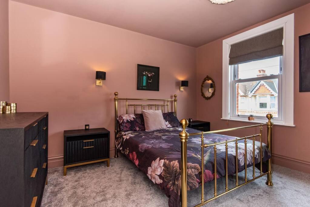 Вилла Newly Renovated Victorian House With Free Parking Брайтонн Экстерьер фото