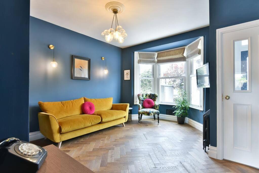 Вилла Newly Renovated Victorian House With Free Parking Брайтонн Экстерьер фото
