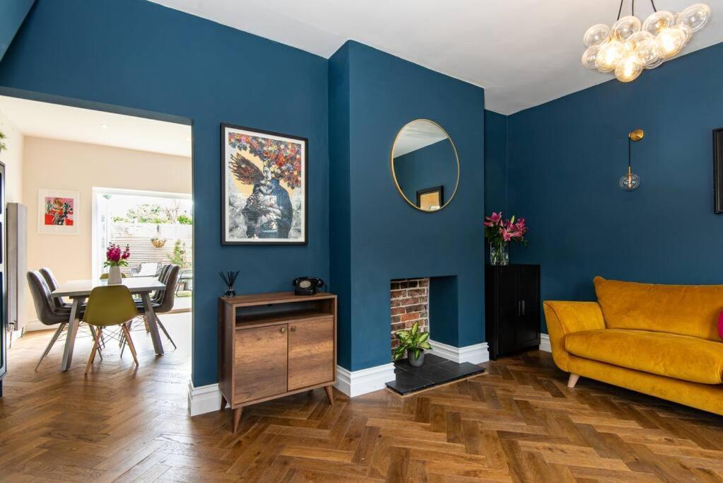 Вилла Newly Renovated Victorian House With Free Parking Брайтонн Экстерьер фото